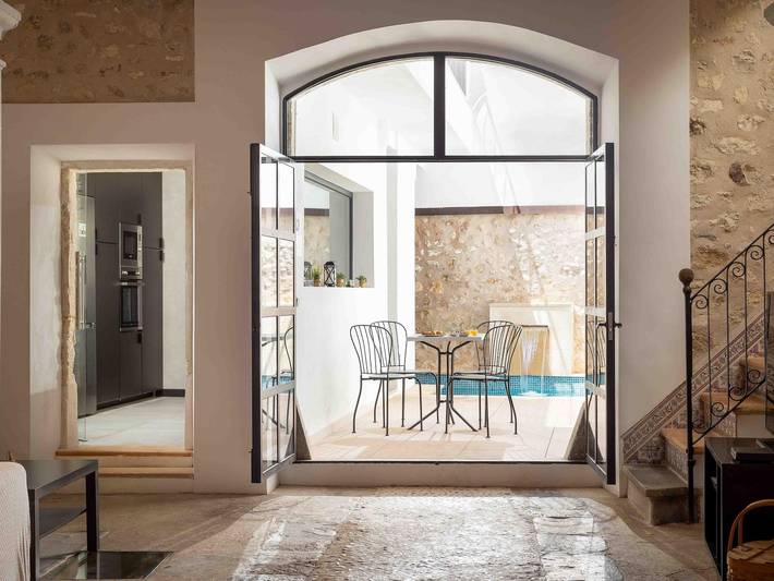 Schönes renoviertes Stadthaus mit Pool und Spa in Campanet in Campanet, Mallorca Inselmitte