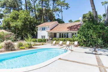 Villa pour 10 personnes, avec piscine dans Costa do Estoril