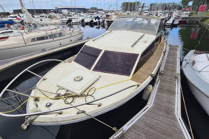 Péniche pour 3 personnes, avec terrasse en Normandie