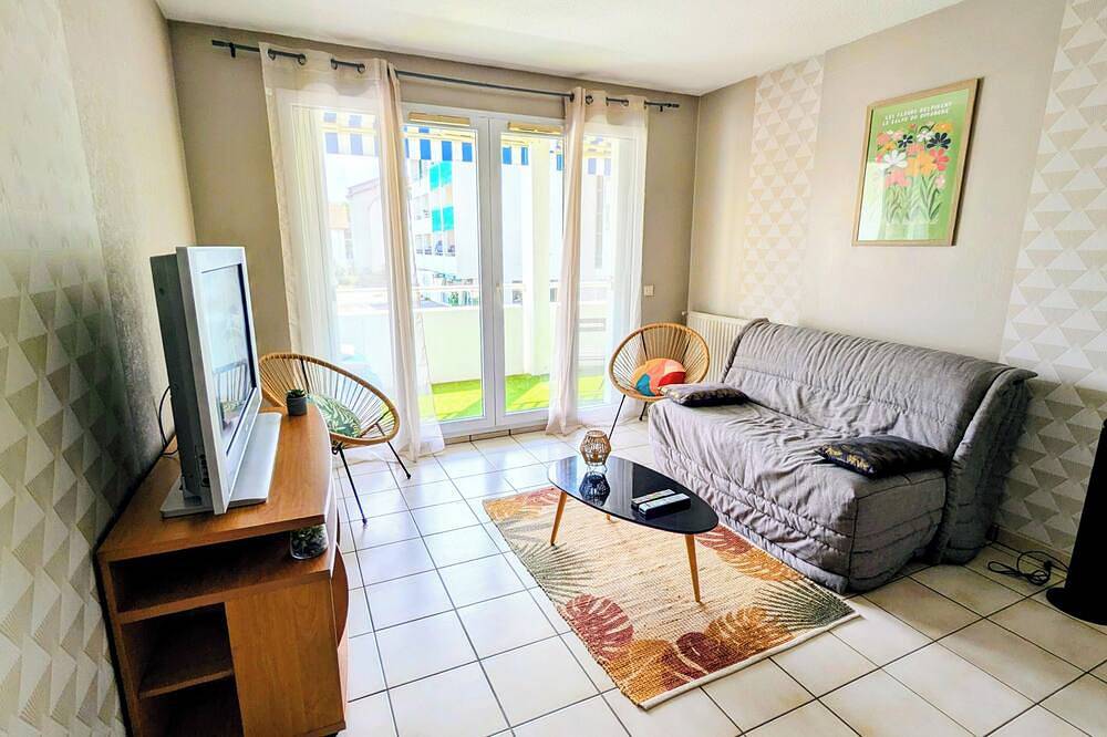 Entire apartment, Sunbathing in the heart of Tarnos. Right in the heart of town—perfect for families! in Tarnos, Côte d’Argent