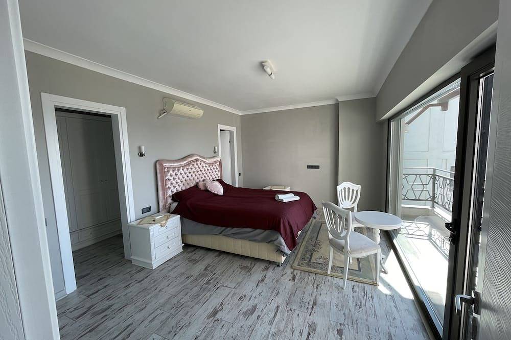 Bodrum - 5 bedrooms “Sunset villa”, with infinity swimming pool in Bodrum, Türkische Ägäis