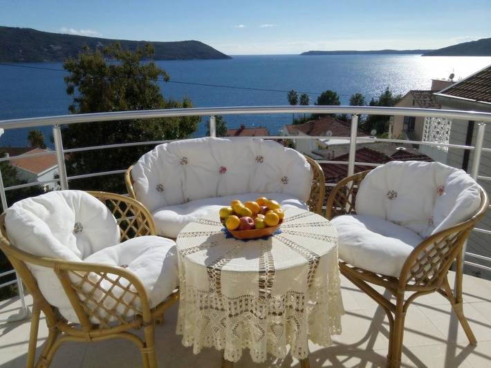 Apartament wakacyjny dla 4 osób, z taras i widok, zwierzęta dozwolone w Herceg Novi