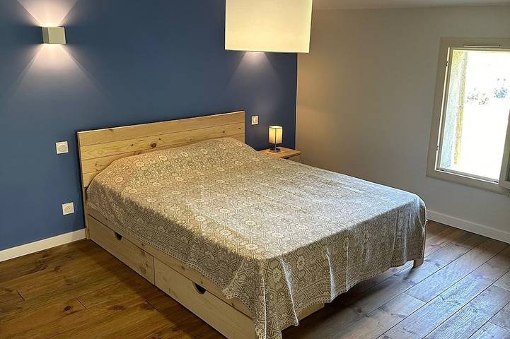 Gîte pour 8 personnes, avec terrasse et jardin, animaux acceptés à Saint-Laurent-de-Cerdans - 3