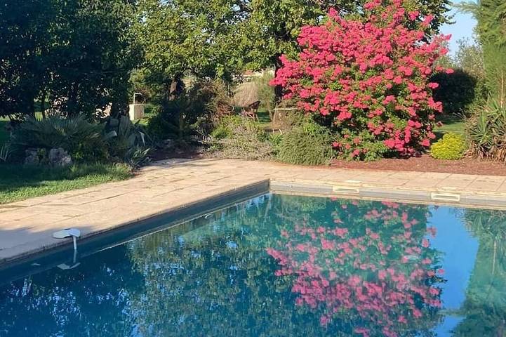 Gîte pour 5 personnes, avec jardin dans Bougé-Chambalud