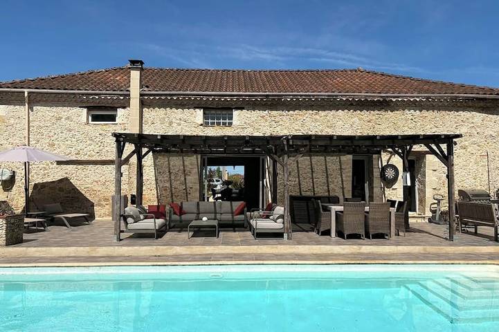 Gîte pour 4 personnes, avec piscine