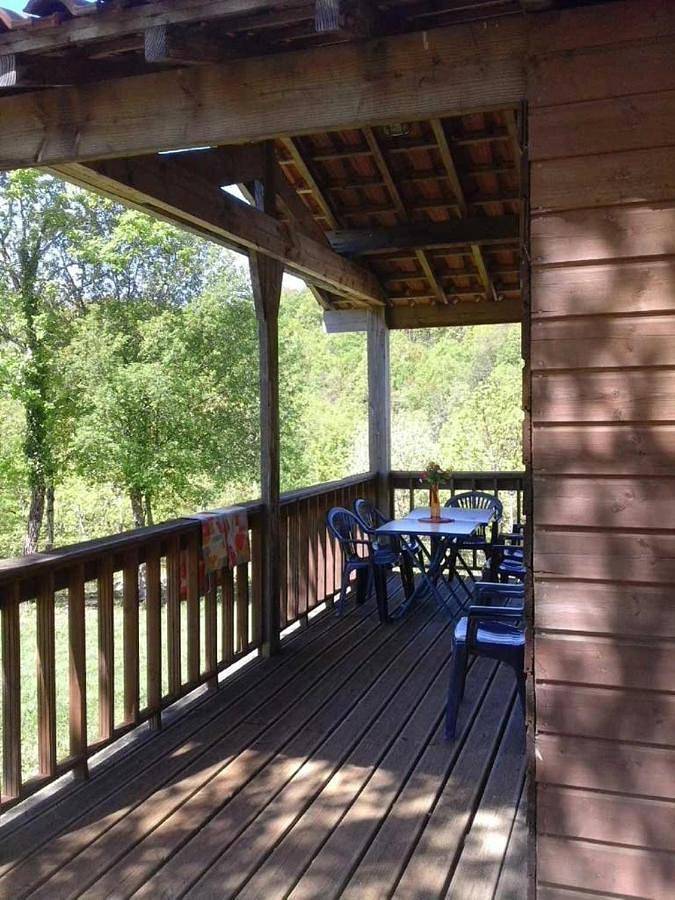 Location de vacances pour 4 personnes, avec piscine et bassin pour enfant à Reilhaguet - 3