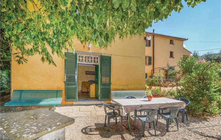 Cortona 2BDR Apt: Pool, Parkplatz, WiFi in Cortona, Arezzo Provinz