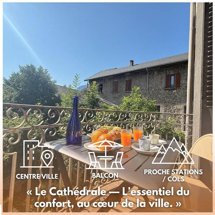 Gîte pour 4 personnes, avec Balcon ainsi que Terrasse et Vue dans Office de Tourisme de Saint Jean de Maurienne