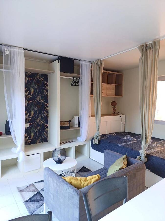 Gîte pour 2 personnes, avec terrasse et piscine à Clarensac - 2