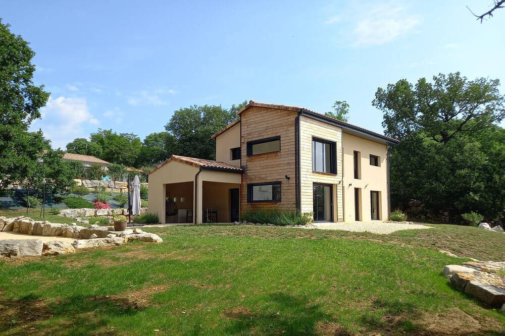 Maison De Vacances pour 8 Personnes dans Saint-Alban-Auriolles, Ardèche