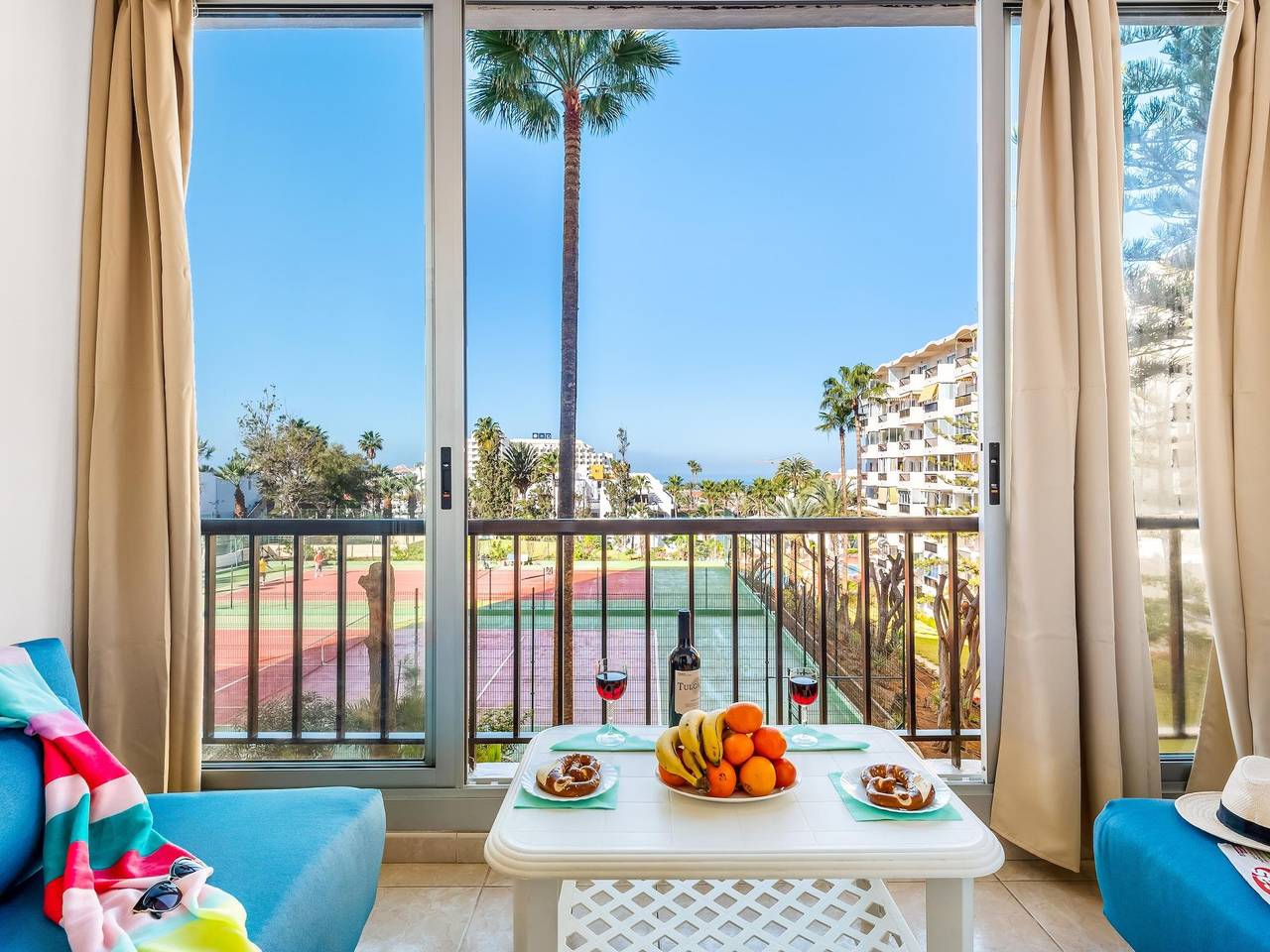 Ganzes Studio, 426 Wunderbare Unterkünfte in Las Americas! Kostenloses Wi-Fi! in Playa de las Américas, Arona