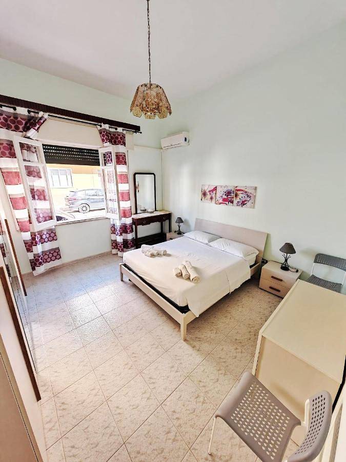 Ferienwohnung für 6 Personen, mit Ausblick und Balkon in Marina di Ragusa - 4