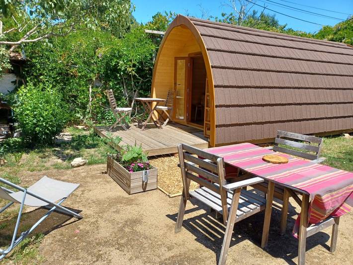 Gîte pour 4 personnes, avec jardin dans Rhône - 4
