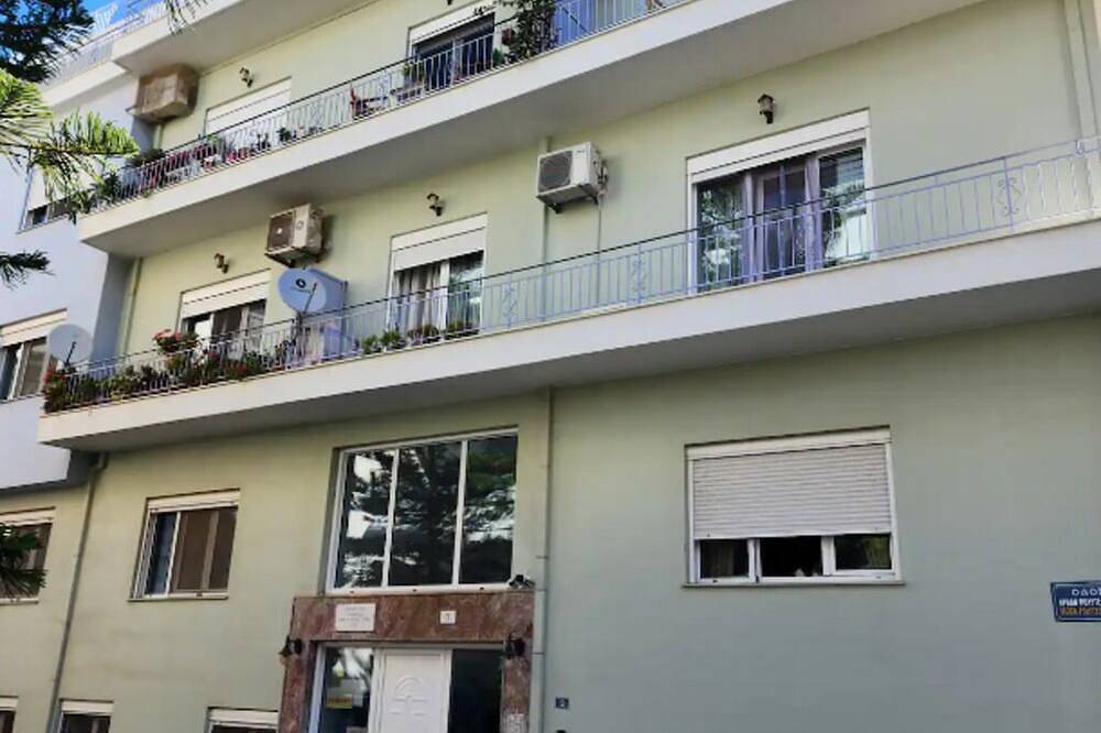 Apartamento entero, Experience Comfort in our Newly Remodeled 5A in Lesbos