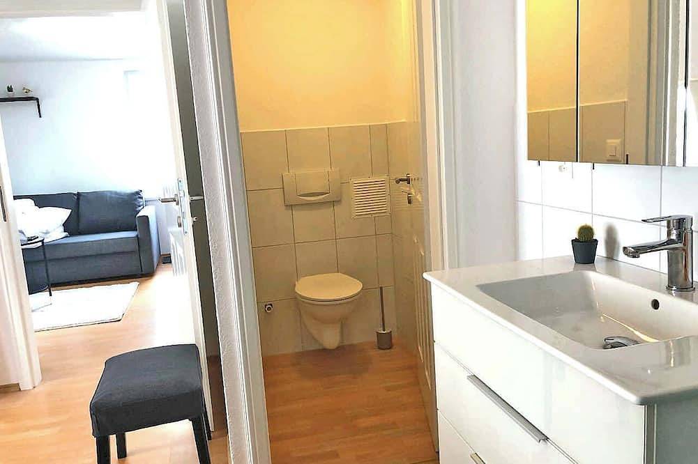 Appartamento intero, Appartamento per 2-3 persone vicino al centro città con parcheggio e Nespresso in San Gallen (Svizzera), Zurich Prealps