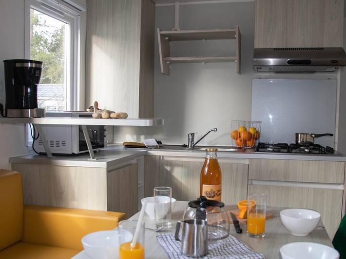 Camping Le Saint Laurent - Mobilheim 6 personen - Confort - 32m² - 3 Zimmer in Golf Saint-Laurent, Ploemel