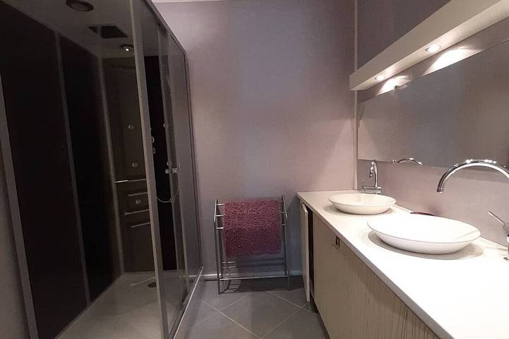 Location de vacances pour 5 personnes, avec jardin ainsi que piscine et terrasse à Veyrignac - 4