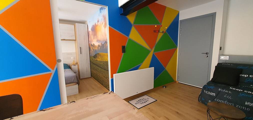 Hel lägenhet, Apartment 'La Perle Du Sancy' with Wi-Fi in La Bourboule, Volcans d'Auvergne Regional Nature Park