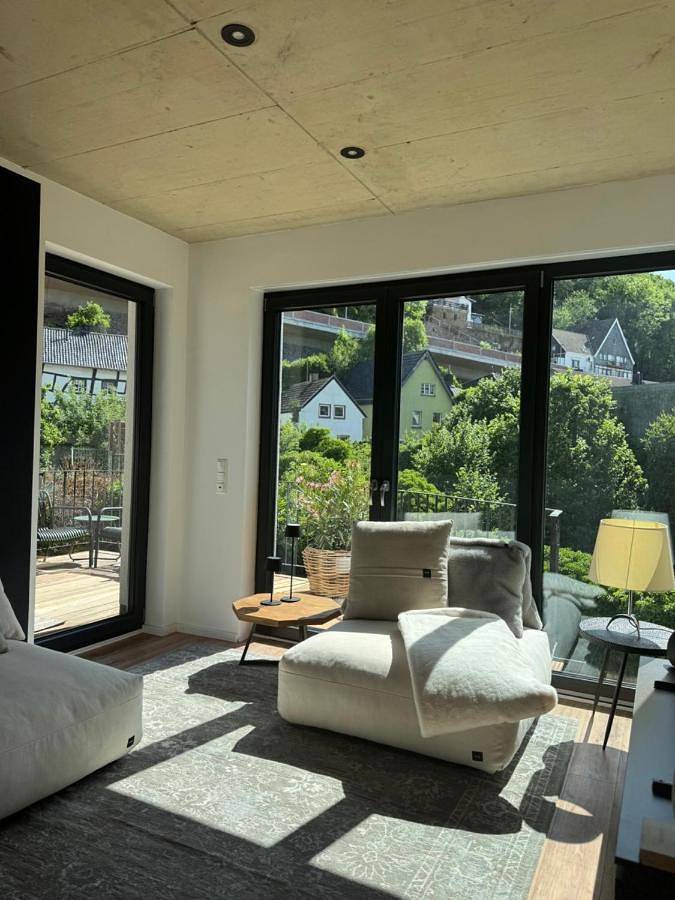 Ferienwohnung für 8 Personen, mit Balkon und Terrasse sowie Garten in Gemünd