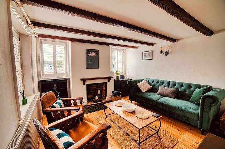 Log cabin for 6 people, with terrace, with pets in Eastbourne