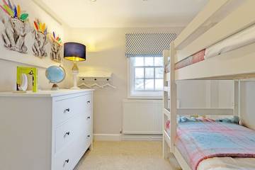 Holiday Home for 6 People in Chichester, West Sussex, Photo 3