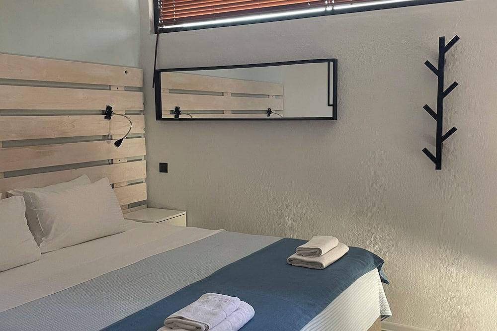 Allure luxury villa with private pool surrounded by pine and olive trees in Sporadi