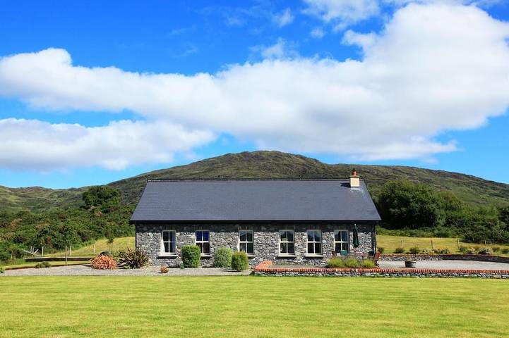 Glamping for 4 people, with terrace and garden in Ireland
