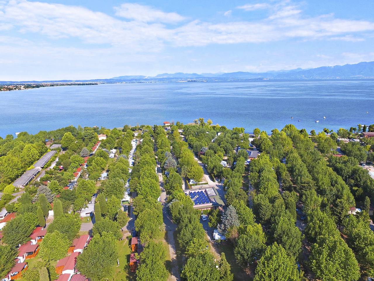Baia Holiday Gasparina in Castelnuovo del Garda, Garda Mountains