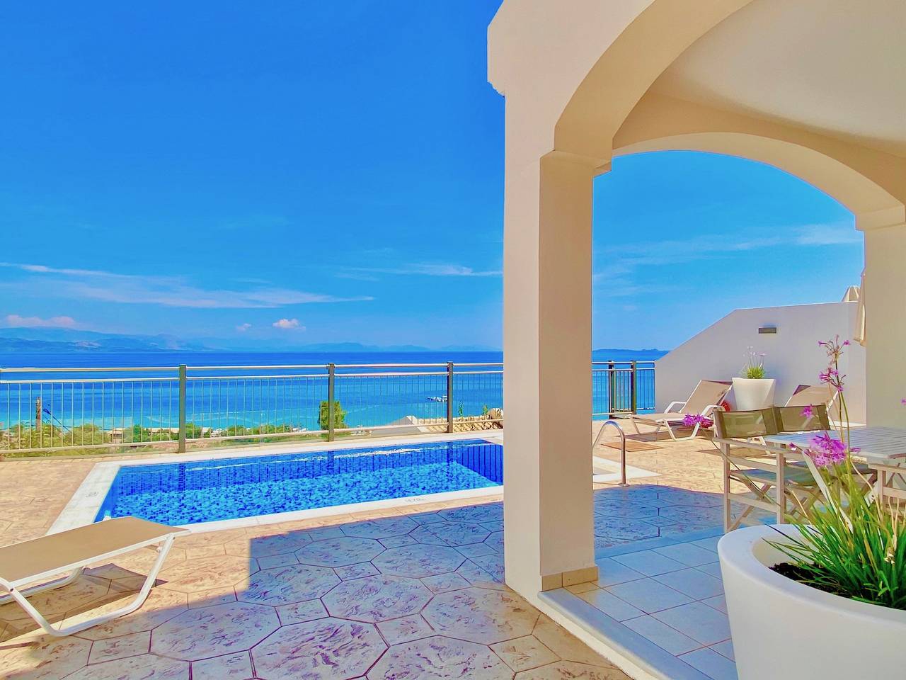 Luxury Villa Akti Barbati 1 with private pool in Μπαρμπάτι, Κέρκυρα