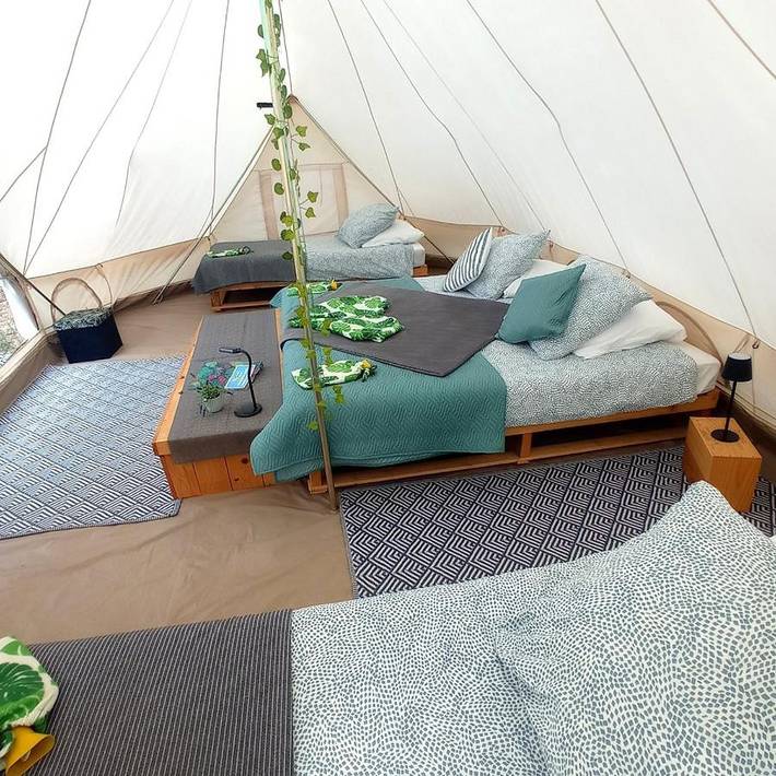 Camping para 2 personas, con piscina y vistas además de jardín y piscina para niños en Dordoña