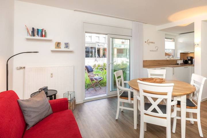 Ganze Wohnung, Urlaub zentral genießen: Schönesappartement mit Terrasse und Strandkorb in Juist