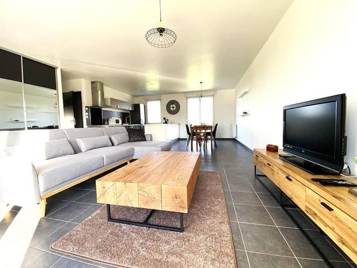 Location de vacances pour 8 personnes, avec jardin à Luzillé