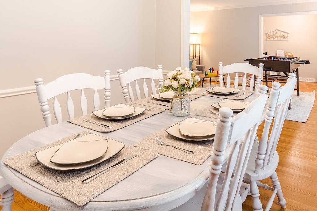 Comfy and Spacious Hamilton Hills Home with Game Room in Greensboro, Guilford County