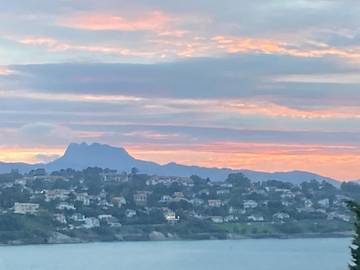 Villa pour 6 personnes, avec terrasse et jardin ainsi que piscine et vue à Saint-Jean-de-Luz