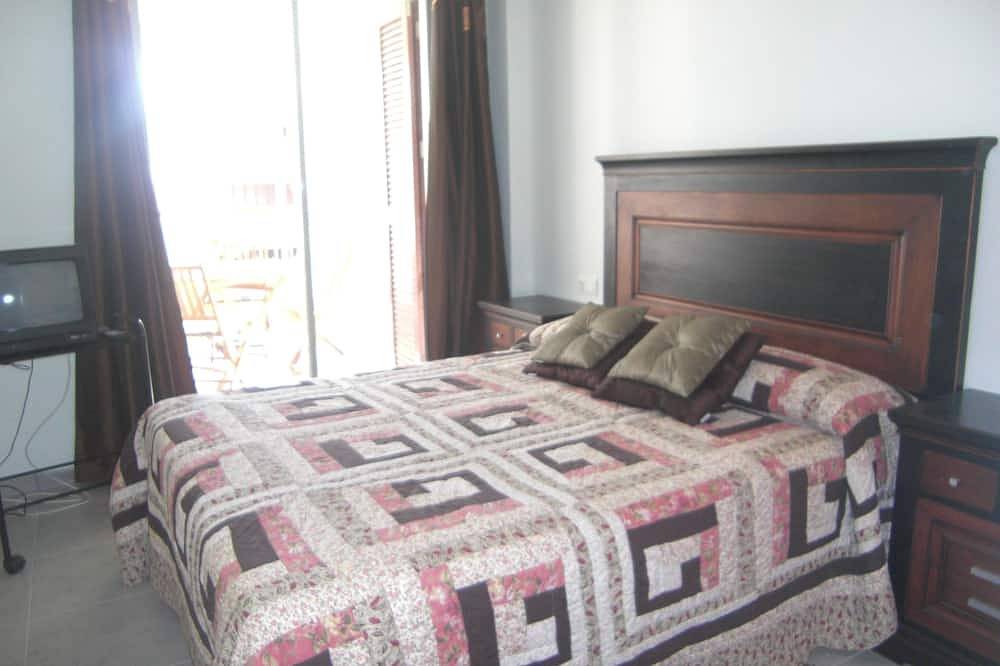 Apartamento entero, Golf.Piscinas.Tenis.Padel.Wifi. A/a in Panoramica Golf (Vinaros), San Jorge
