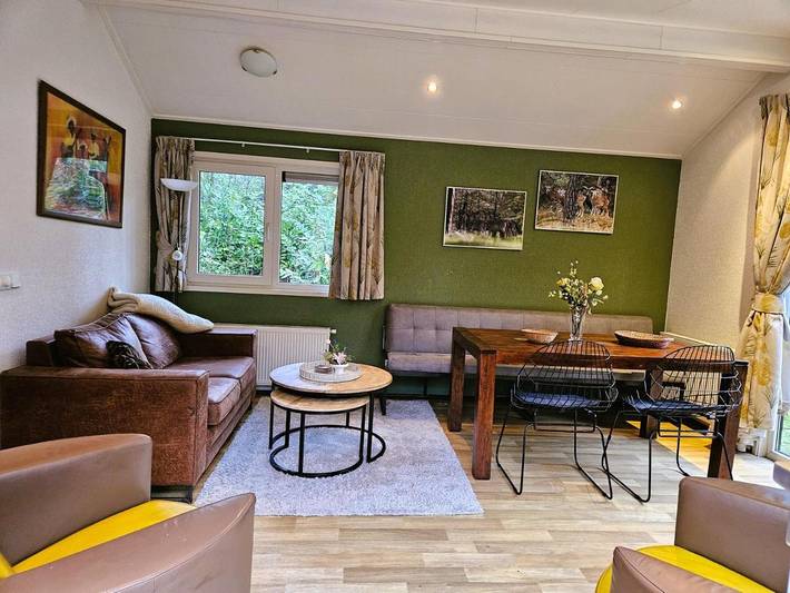 Chalet voor 4 personen, with sauna and uitzicht as well as tuin in Epe