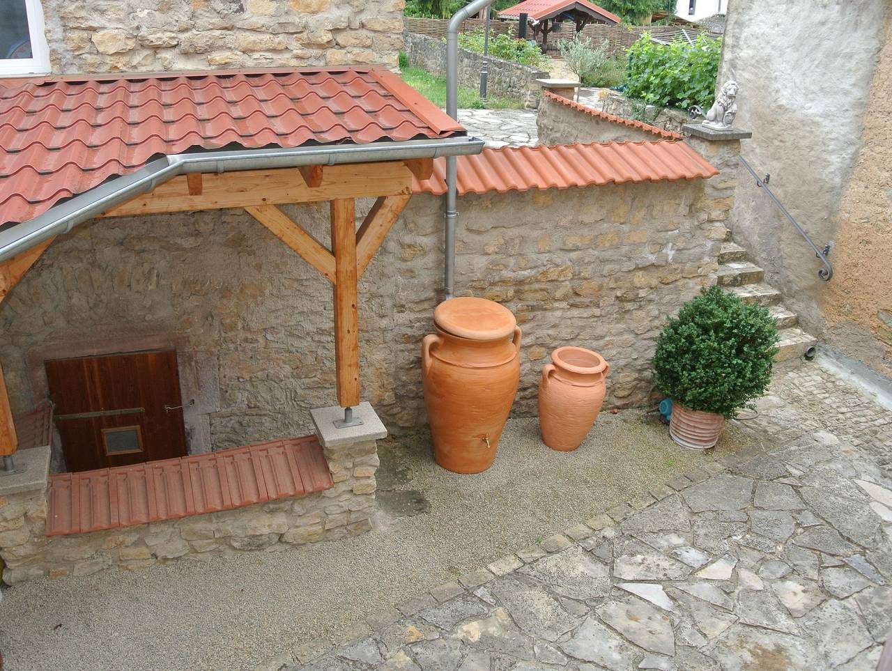 Geheel vakantieappartement, Studio, douche, Wc, woon- slaapruimte in Perl, Merzig en omgeving