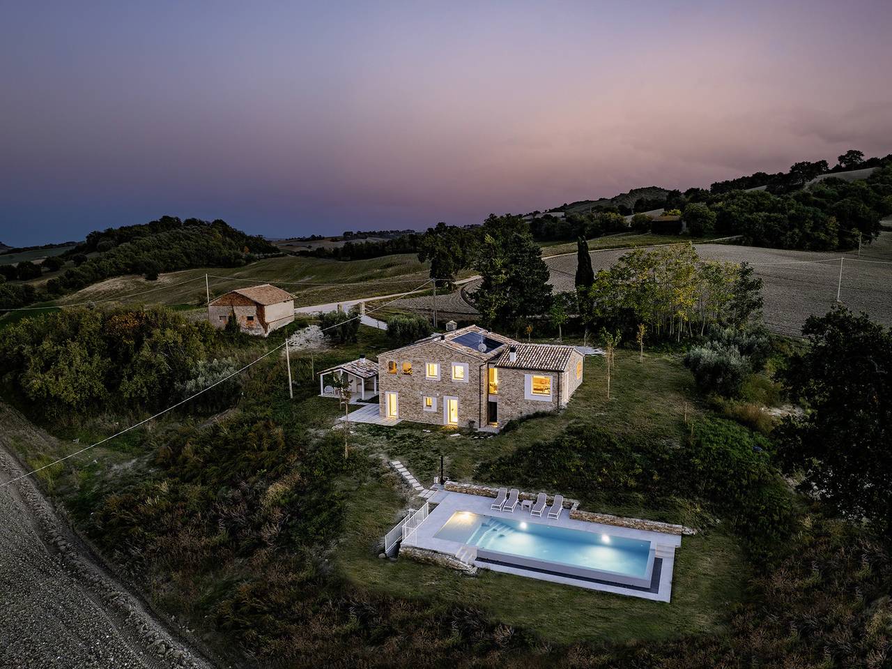 Villa Zenit 8 in Pergola, Valle del Metauro