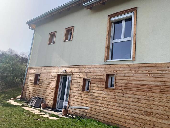 Gîte pour 2 personnes, avec vue ainsi que jardin et terrasse à La Bâtie-Vieille - 2