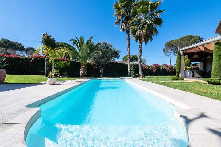 Location de vacances pour 8 personnes, avec jardin et piscine à Mouans-Sartoux - 2