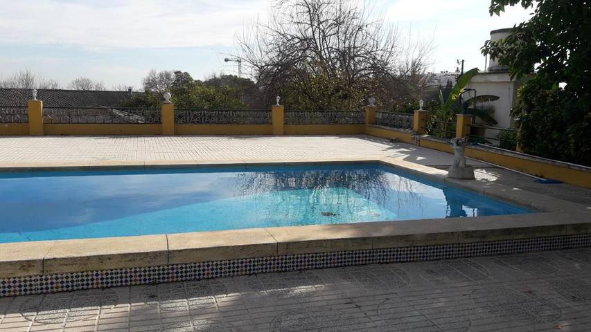 Casa rural para 14 personas, con Terraza además de Jardín y Piscina en Tomares