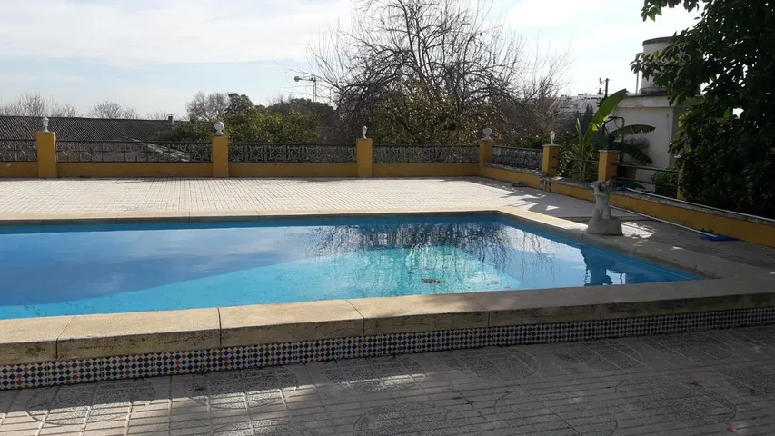 Chalet para 14 personas, con terraza además de piscina y jardín, Se admiten mascotas - 1