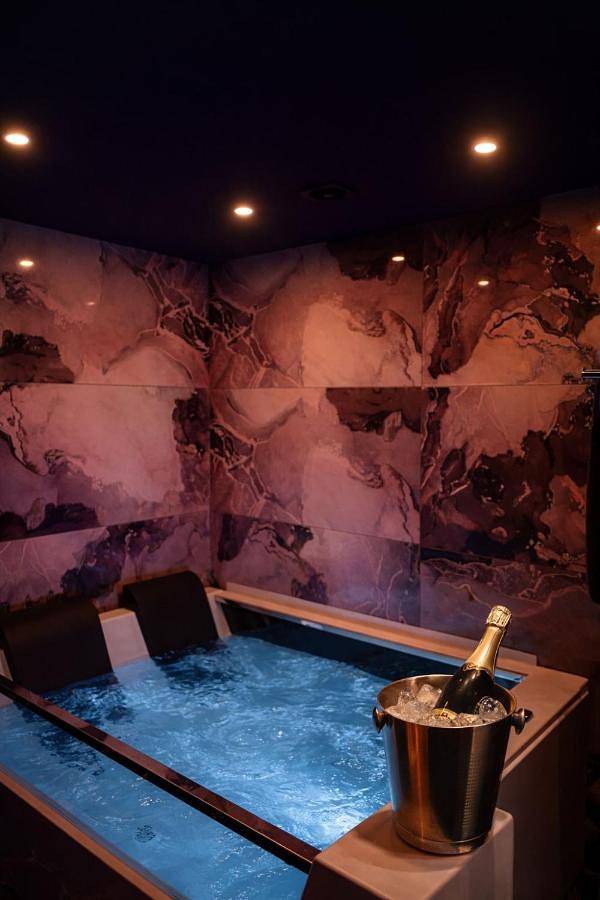 Gîte pour 2 personnes, avec jacuzzi et sauna à Yutz - 2