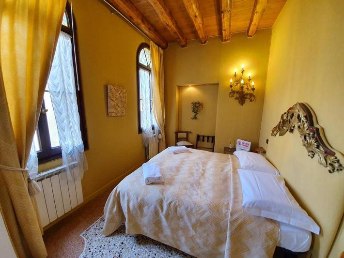 Pension voor 3 personen, met uitzicht en balkon in Venetië