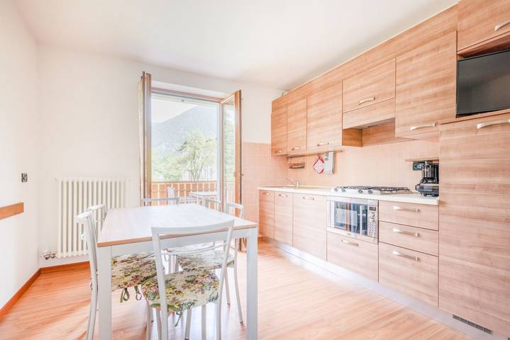 Ferienwohnung für 4 Personen, mit Garten und Pool in Ledro