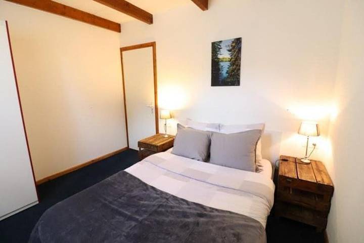 Gîte pour 5 personnes, avec terrasse et vue à Cheylade - 4