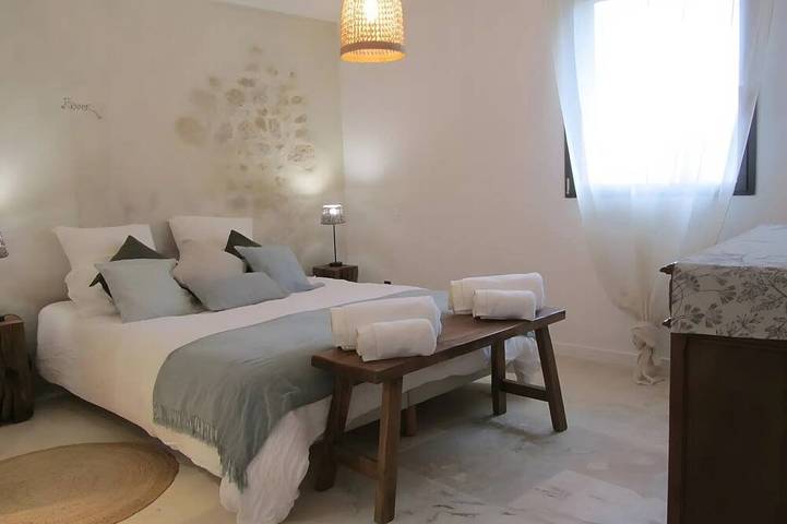 Location de vacances pour 8 personnes, avec Jardin dans La Roche-sur-Grane - 3