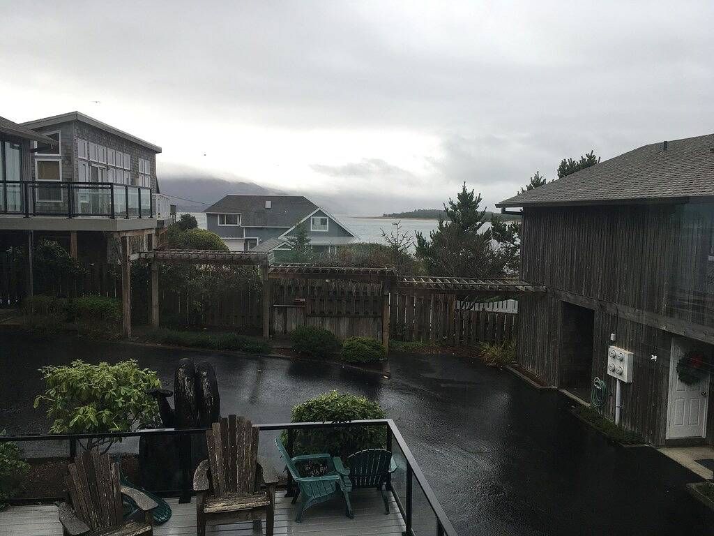 Ganze Wohnung, Blick auf den Ozean und die Bucht, privater Zugang zum Strand, Modern in Netarts, Tillamook County