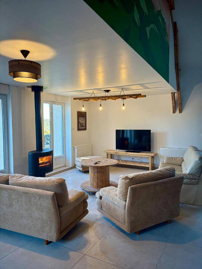 Location de vacances pour 10 personnes, avec vue et terrasse, animaux acceptés à Saurier - 4