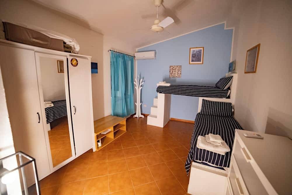 Dream Vacation in Calabria: Villa with Patio 200 Meters from the Sea Free Parking in Parghelia, Provincia de Vibo Valentia